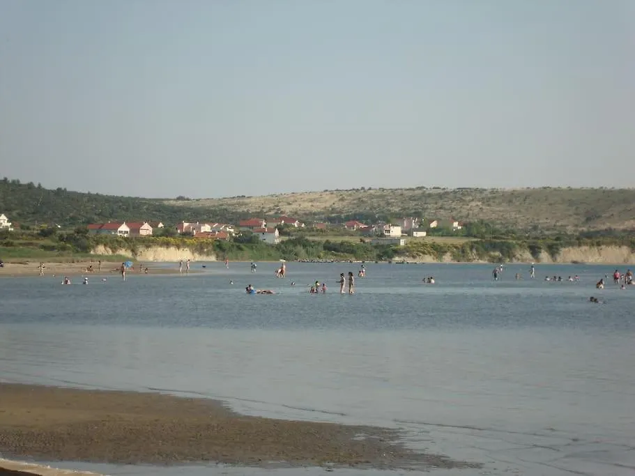 Apartman Lucia Ražanac بيت للعطل