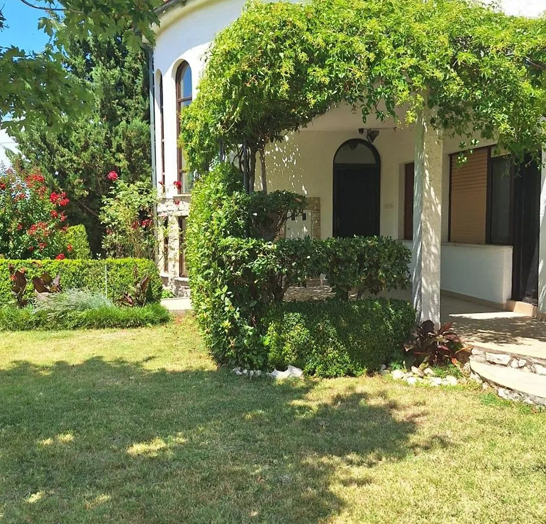 بيت للعطل Apartman Lucia Ražanac