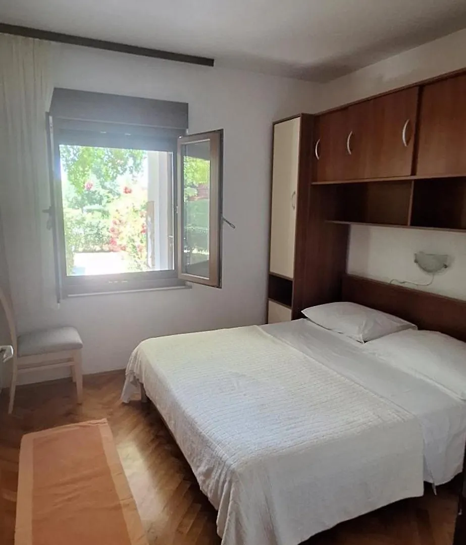 بيت للعطل Apartman Lucia Ražanac